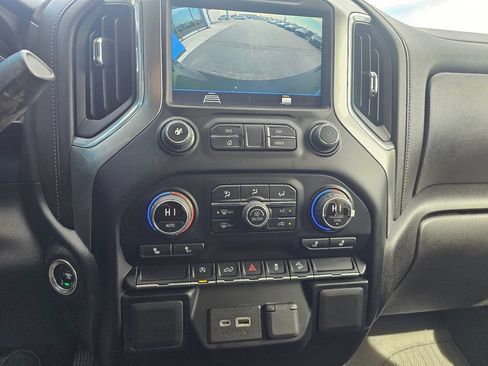 Used 2022 Chevrolet Silverado 1500 LT AWD/4WD image 15