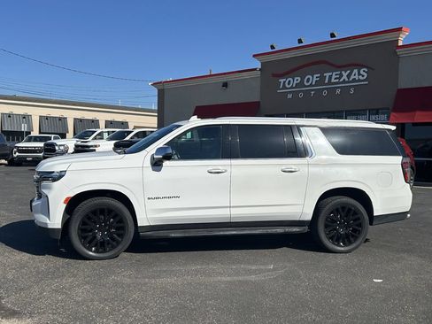 Used 2023 Chevrolet Suburban Premier AWD/4WD image 25