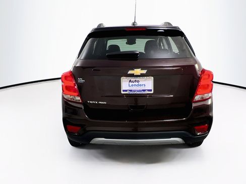 Used 2021 Chevrolet Trax LT w/ LT Convenience Package AWD/4WD image 6