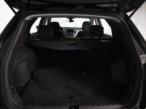 Used 2024 Chevrolet Equinox LS AWD/4WD image 10