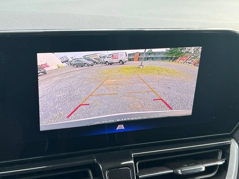 Used 2025 Chevrolet TrailBlazer LT AWD/4WD image 23