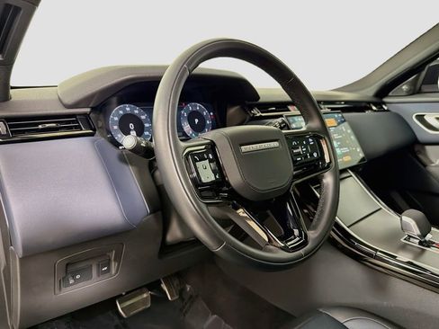 Used 2025 Land Rover Range Rover Velar Dynamic SE AWD/4WD image 9