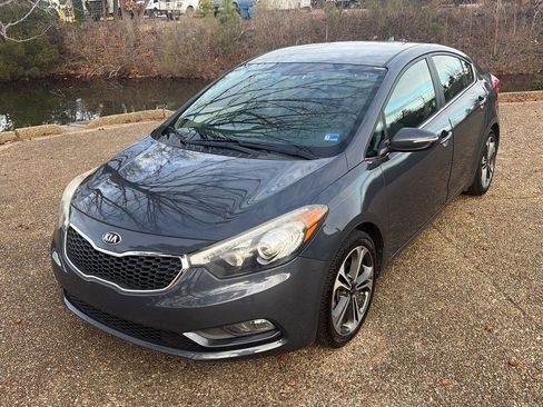 Used 2016 Kia Forte EX image 12