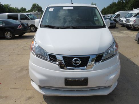 Used 2020 Nissan NV200 SV w/ Sliding Glass Door Package FWD image 2