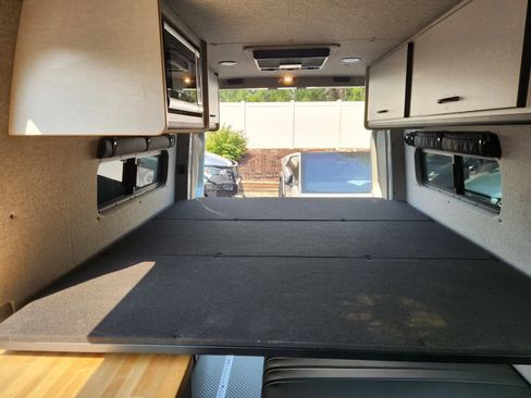 Used 2024 Mercedes-Benz Sprinter 2500 image 16