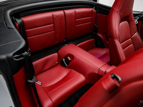 Used 2021 Porsche 911 Carrera 4 image 75