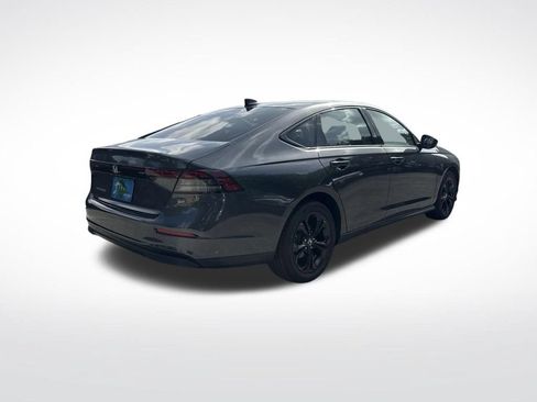 Used 2025 Honda Accord SE image 5