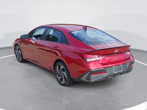 Certified 2025 Hyundai Elantra Sport FWD image 7