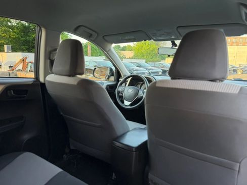 Used 2014 Toyota RAV4 LE AWD/4WD image 31