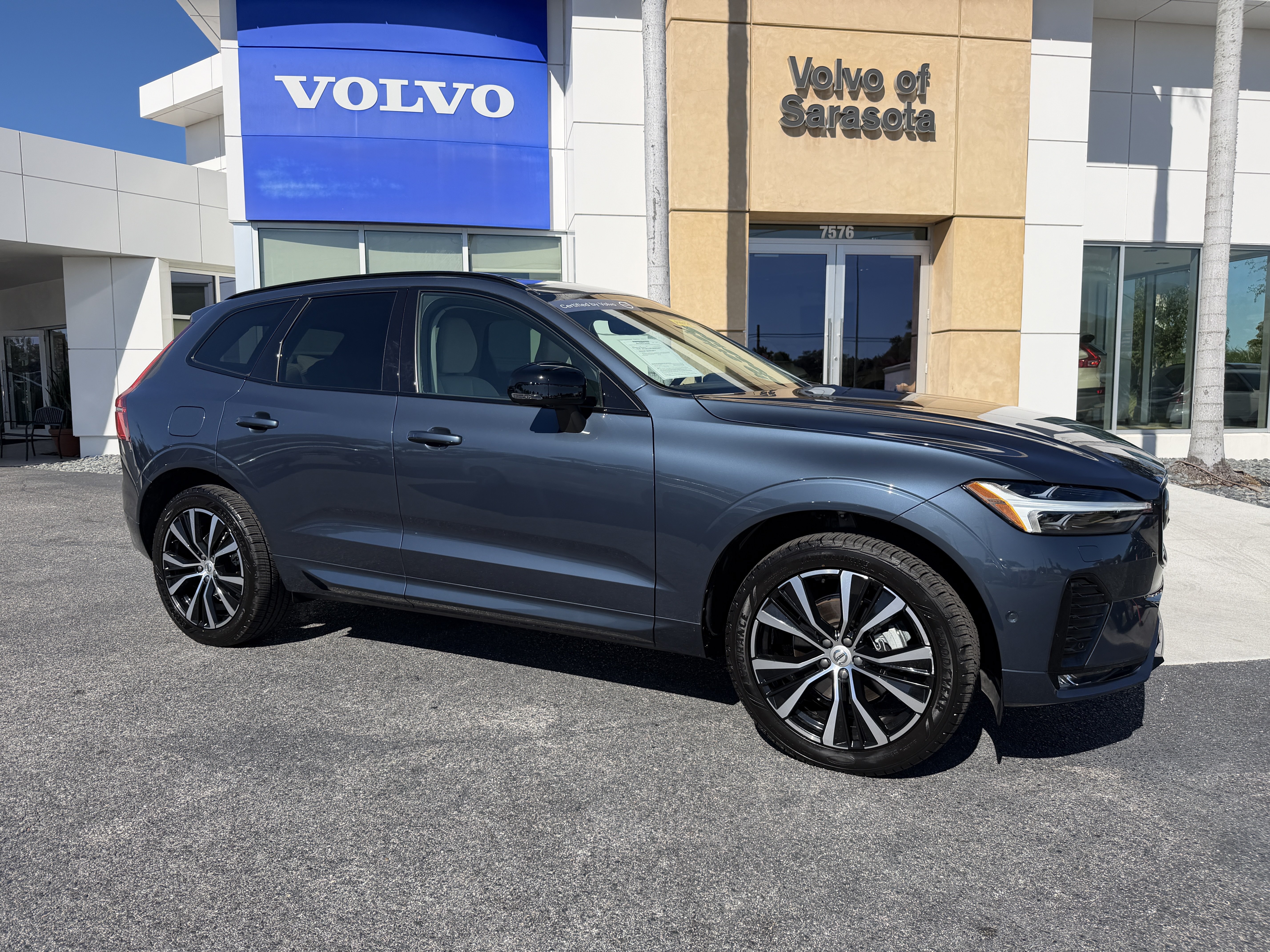 Certified 2024 Volvo XC60 B5 Plus w/ Protection Package Premier AWD/4WD image 1