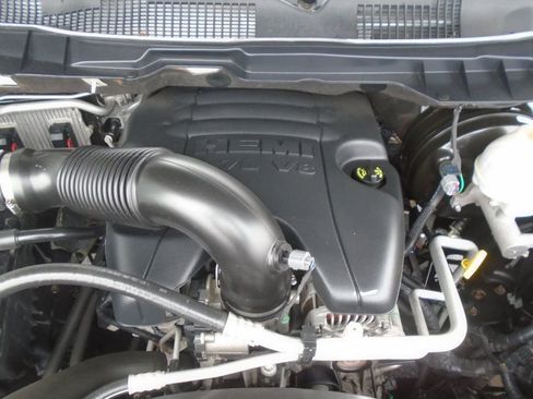 Used 2018 RAM 1500 Big Horn image 35