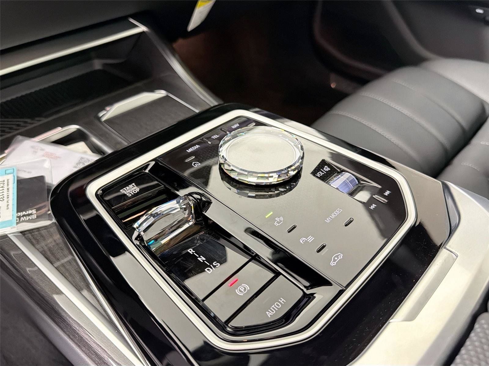 New 2026 BMW 750e xDrive w/ Executive Package AWD/4WD image 16