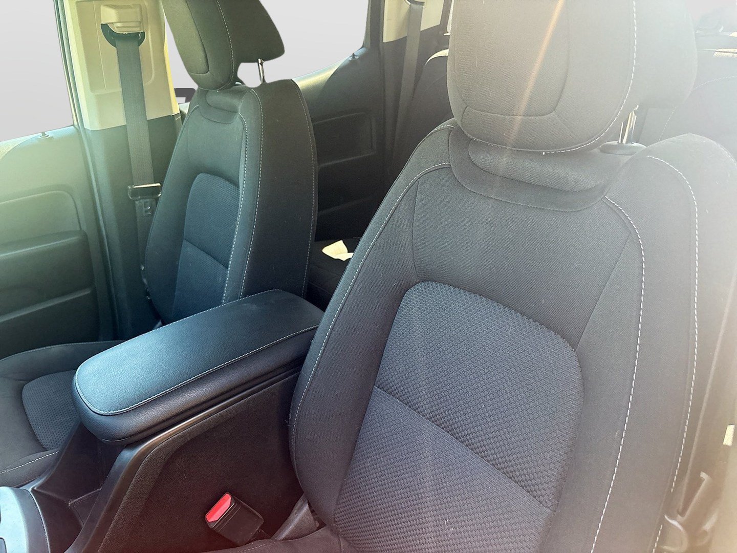 Used 2022 Chevrolet Colorado LT w/ LT Convenience Package AWD/4WD image 19