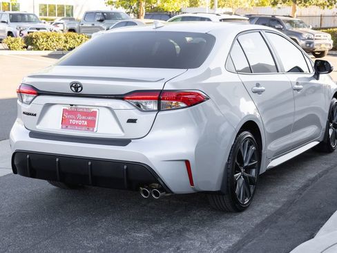Certified 2025 Toyota Corolla SE image 5