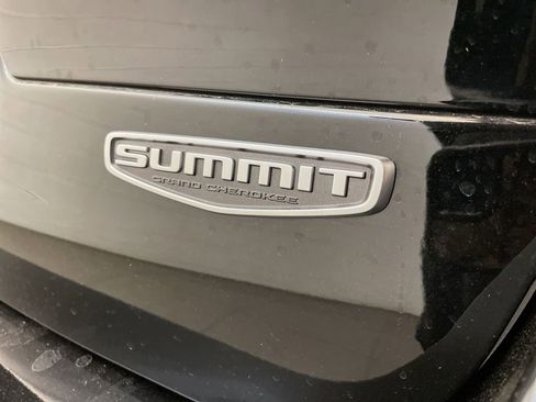 Certified 2023 Jeep Grand Cherokee L Summit w/ Luxury Tech Group V RWD image 7