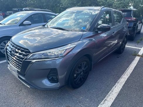 Certified 2024 Nissan Kicks SR w/ SR Premium Package FWD image 2
