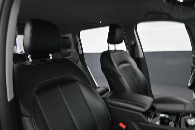 Used 2023 Jeep Grand Cherokee Limited w/ Black Appearance Package AWD/4WD image 30