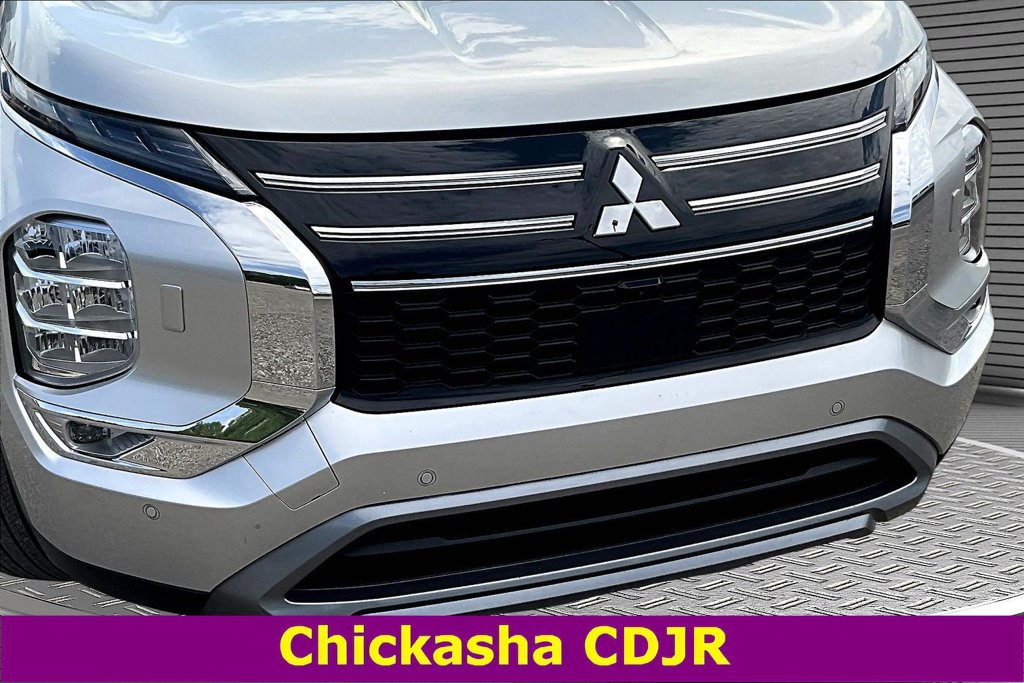 Used 2025 Mitsubishi Outlander SE AWD/4WD image 31