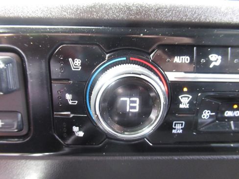 Used 2024 Chevrolet Silverado 3500 High Country w/ High Country Premium Package image 38