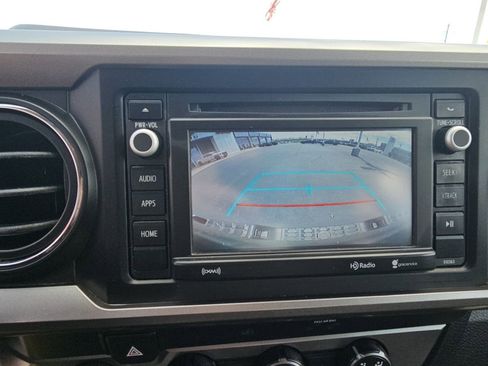 Used 2019 Toyota Tacoma SR5 AWD/4WD image 18