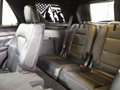 Used 2017 Ford Explorer Platinum AWD/4WD image 33