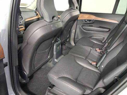 Certified 2025 Volvo XC90 T8 Plus w/ Protection Package AWD/4WD image 18