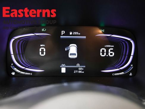 Used 2025 Kia Soul LX w/ LX Technology Package FWD image 18