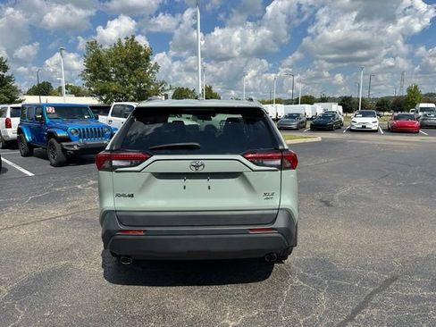 Used 2022 Toyota RAV4 XLE Premium AWD/4WD image 12