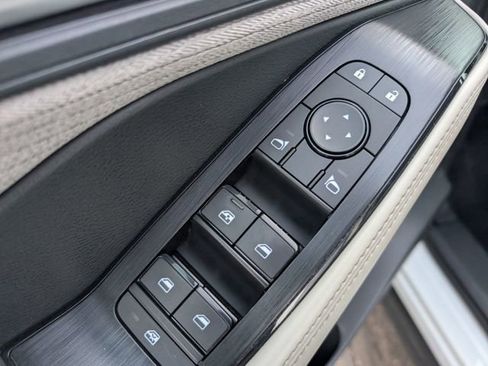 Used 2021 Nissan Rogue SV image 15