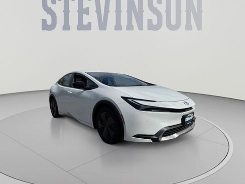 New 2026 Toyota Prius Plug-In Hybrid FWD image 7