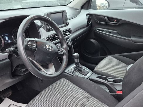 Used 2019 Hyundai Kona SE image 6
