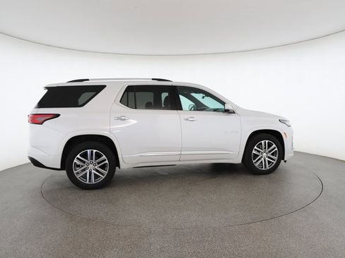 Used 2024 Chevrolet Traverse High Country image 21