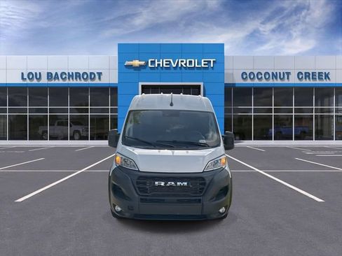 Used 2024 RAM ProMaster 2500 w/ Convenience Group FWD image 3