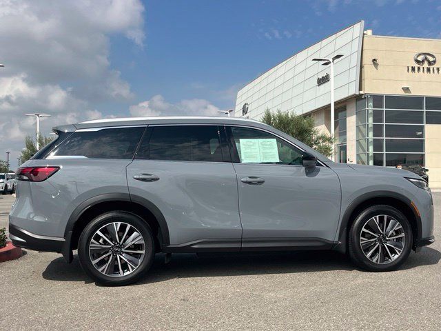 Certified 2027 INFINITI QX60 Luxe w/ Cargo Package FWD image 5