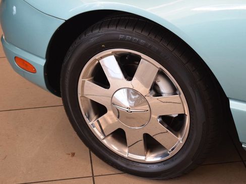 Used 2002 Ford Thunderbird RWD image 16
