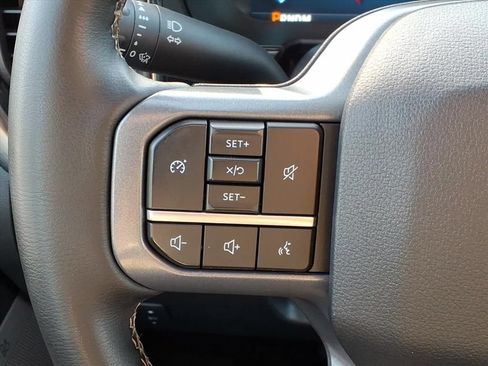 Used 2025 Ford F250 Lariat AWD/4WD image 21
