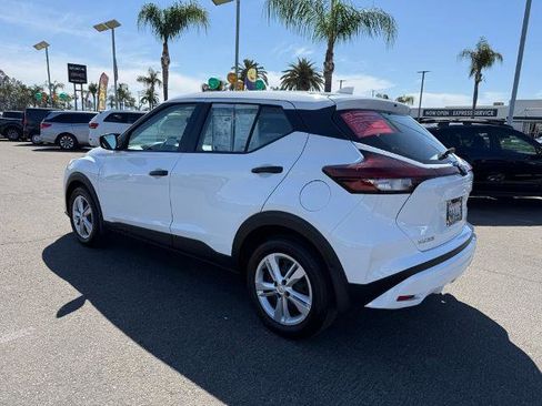 Certified 2025 Nissan Kicks Play S FWD image 4