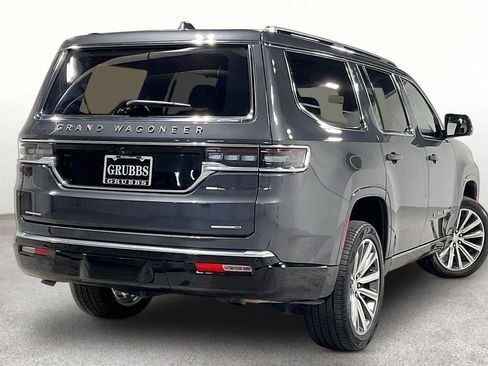 Used 2022 Jeep Grand Wagoneer Series II w/ Premium Group II AWD/4WD image 2