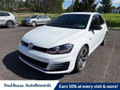 Used 2017 Volkswagen Golf 4-Door FWD image 2