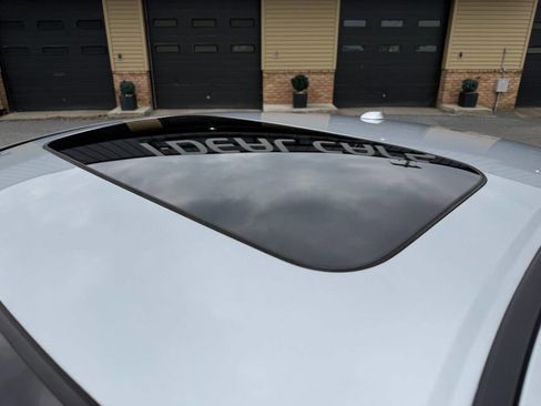 Used 2010 Honda Accord EX-L image 9