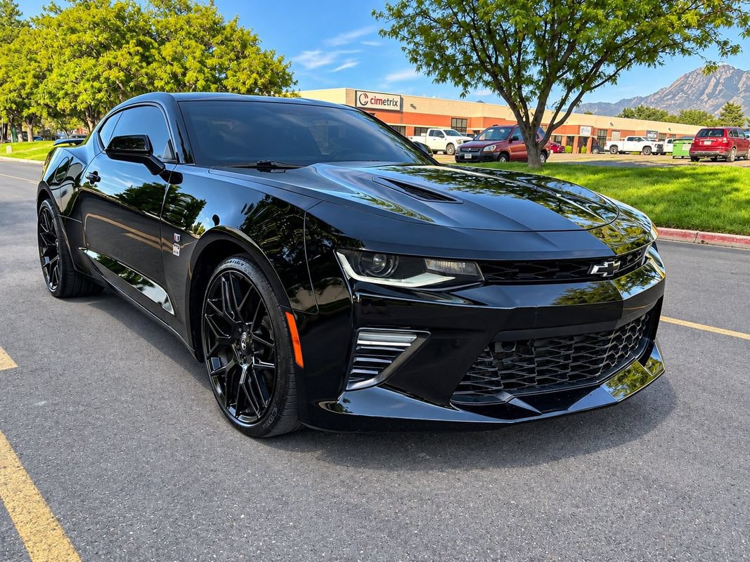 Used 2016 Chevrolet Camaro SS RWD image 7
