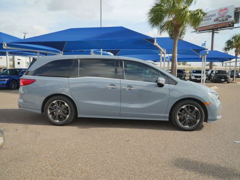 Used 2024 Honda Odyssey Elite image 4