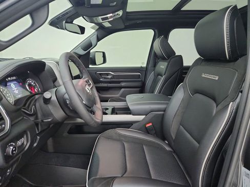 New 2026 RAM 1500 Laramie AWD/4WD image 18