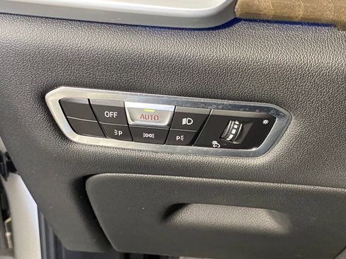 Used 2022 BMW X5 xDrive45e w/ Premium Package image 16