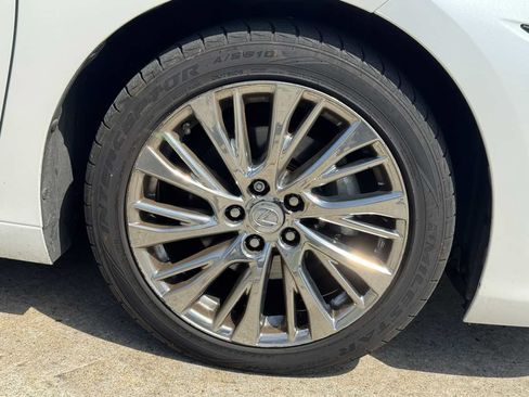 Used 2021 Lexus ES 350 w/ Accessory Package FWD image 6