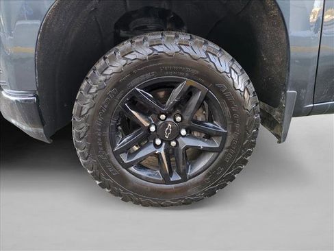 Used 2020 Chevrolet Silverado 1500 LT Trail Boss image 23