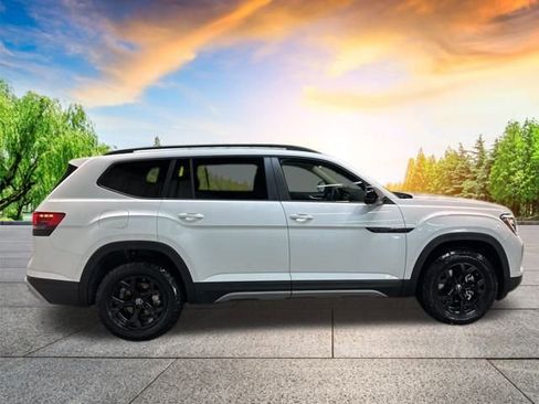 New 2026 Volkswagen Atlas Peak Edition AWD/4WD image 3