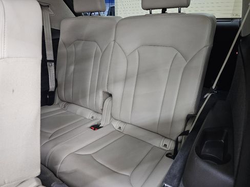 Used 2018 Audi Q7 3.0T Prestige w/ Prestige Package image 27
