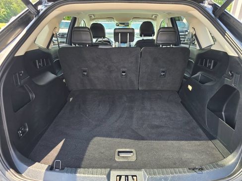 Used 2019 Ford Edge SEL w/ Equipment Group 201A FWD image 25