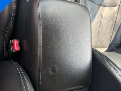 Used 2019 Nissan Pathfinder SL AWD/4WD image 23